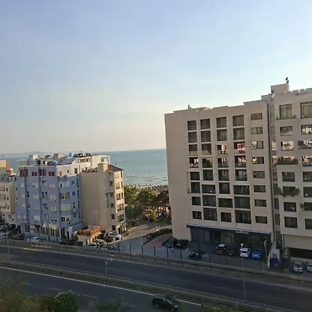 Kevin Golem Apartment Durres
